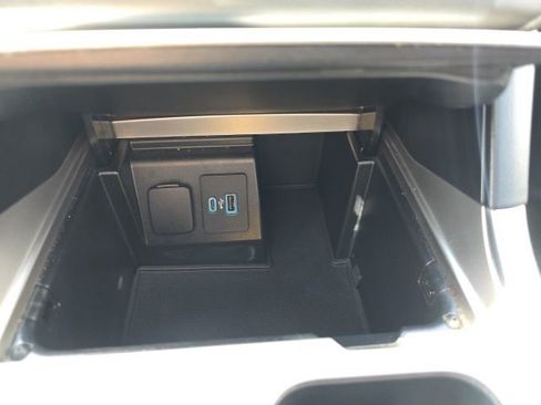 Used 2020 Ford Explorer ST w/ Premium Technology Package image 16