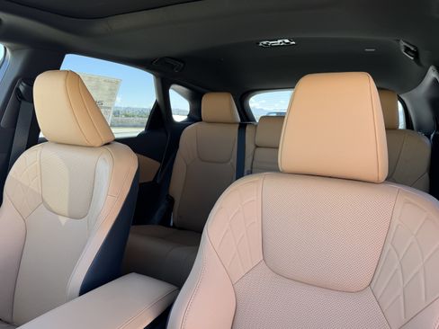 New 2026 Lexus RX 350 FWD image 18