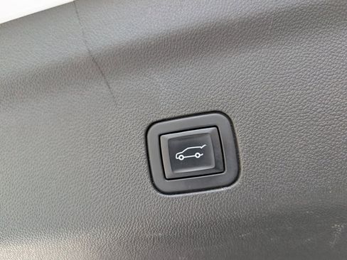 Used 2022 Chevrolet Tahoe RST w/ Luxury Package image 14