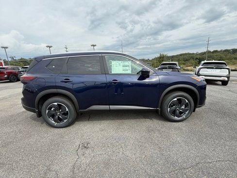 New 2026 Nissan Rogue SV w/ SV Premium Package image 4