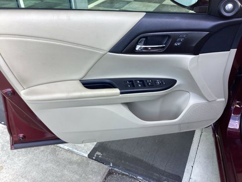 Used 2015 Honda Accord EX-L image 22