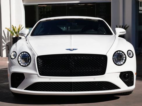 Used 2020 Bentley Continental GT image 9
