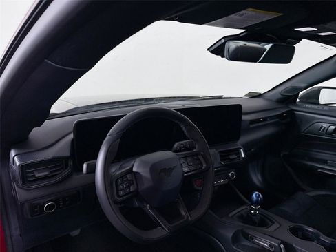Used 2025 Ford Mustang Dark Horse image 3