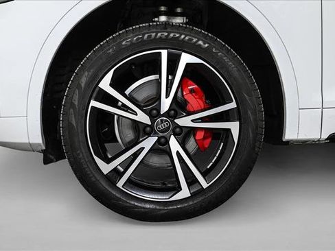 Certified 2025 Audi Q5 2.0T Premium Plus w/ Premium Plus Package image 25