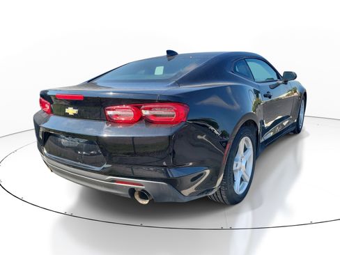 Used 2023 Chevrolet Camaro LT image 4