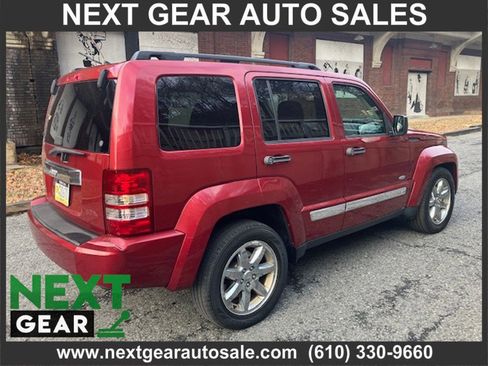 Used 2012 Jeep Liberty Sport image 4