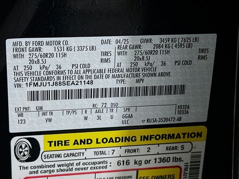 Used 2025 Ford Expedition Active AWD/4WD image 12