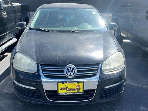 Used 2009 Volkswagen Jetta S FWD image 2