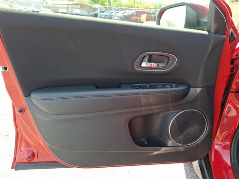 Used 2018 Honda HR-V EX image 14