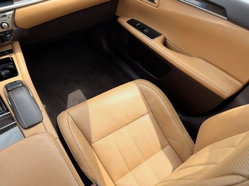 Used 2017 Lexus ES 350 w/ Luxury Package FWD image 21