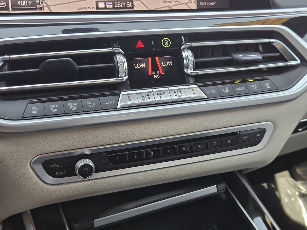 Used 2021 BMW X7 M50i AWD/4WD image 20