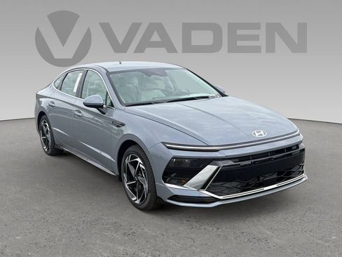New 2026 Hyundai Sonata SEL image 1