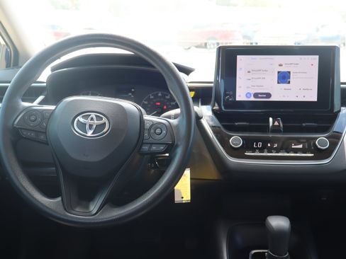 Used 2023 Toyota Corolla LE w/ Carpet Mat Package (TMS) FWD image 13