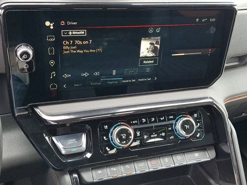Certified 2023 GMC Sierra 1500 AT4 w/ AT4 Premium Package AWD/4WD image 17