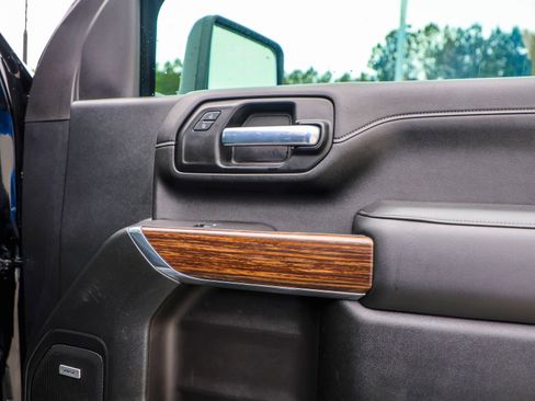 Used 2021 Chevrolet Silverado 2500 High Country AWD/4WD image 18