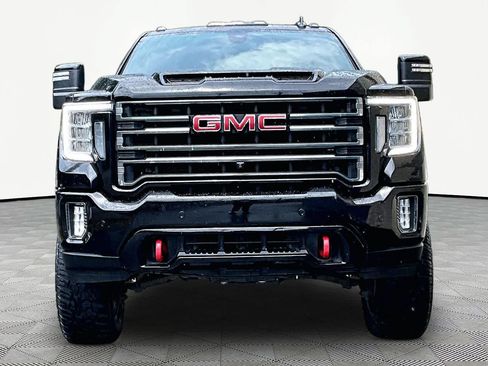 Used 2022 GMC Sierra 2500 AT4 w/ AT4 Preferred Package AWD/4WD image 3