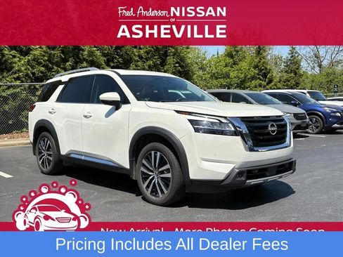 Used 2023 Nissan Pathfinder Platinum w/ Cargo Package AWD/4WD image 1