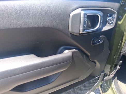 Used 2024 Jeep Wrangler Unlimited Sport AWD/4WD image 10