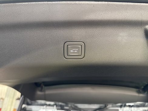 New 2026 Chevrolet Tahoe High Country w/ Sun And Tow Package image 17