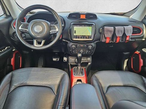 Used 2018 Jeep Renegade Trailhawk AWD/4WD image 18