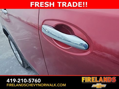 Used 2014 Nissan Rogue SV image 14