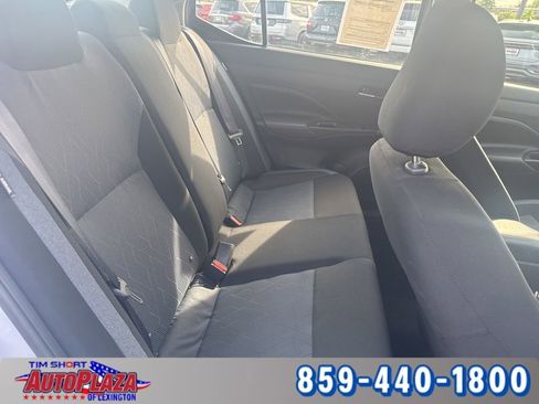 Used 2025 Nissan Versa SV FWD image 27