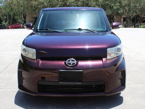 Used 2012 Scion xB FWD image 5