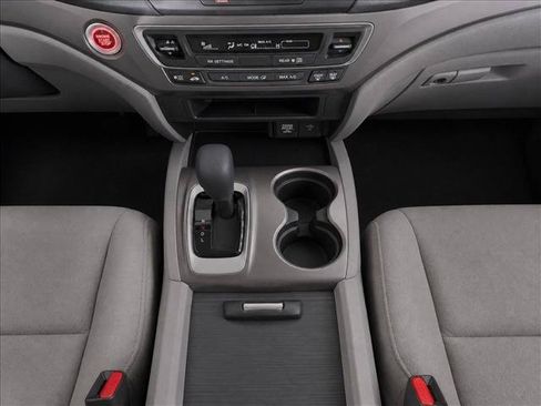 Used 2019 Honda Pilot LX image 23