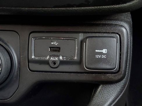 Used 2021 Jeep Renegade Sport AWD/4WD image 23