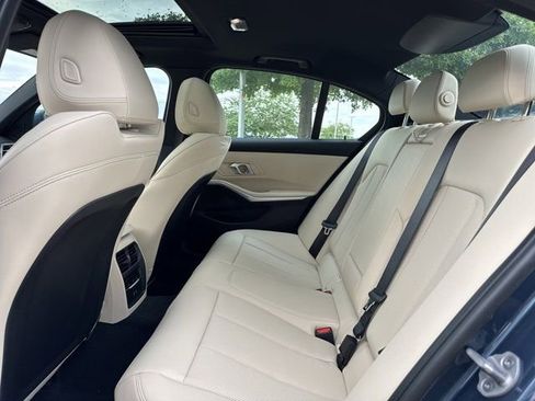 Certified 2025 BMW 330i xDrive Sedan w/ Premium Package AWD/4WD image 11