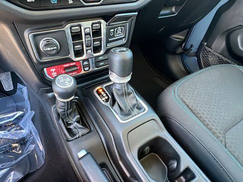 Used 2025 Jeep Wrangler Unlimited Rubicon 4xe w/ Convenience Group image 30