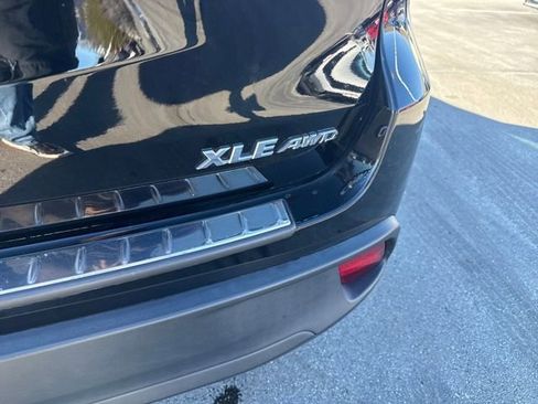 Used 2018 Toyota Highlander XLE image 43