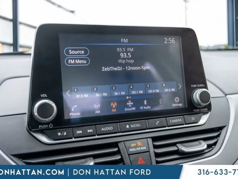 Used 2023 Nissan Altima 2.5 SR FWD image 9