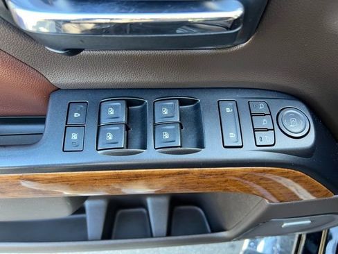 Used 2015 Chevrolet Silverado 2500 High Country w/ Duramax Plus Package image 16