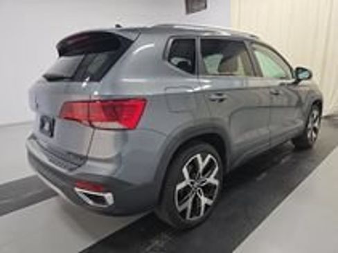 Used 2023 Volkswagen Taos SEL AWD/4WD image 18