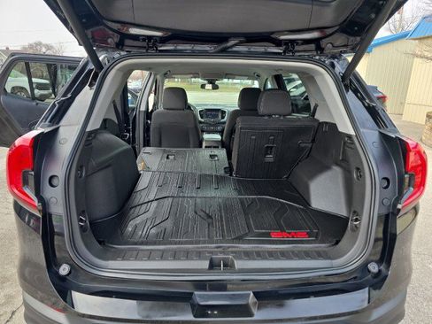 Used 2023 GMC Terrain SLE w/ Driver Convenience Package image 39