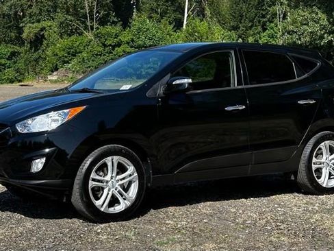 Used 2010 Hyundai Tucson Limited w/ Premium Pkg 4 AWD/4WD image 5