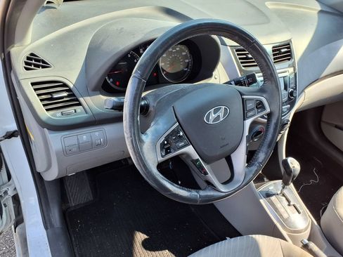 Used 2016 Hyundai Accent SE w/ Option Group 03 FWD image 19