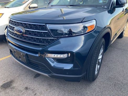 Used 2023 Ford Explorer XLT w/ Equipment Group 202A AWD/4WD image 17