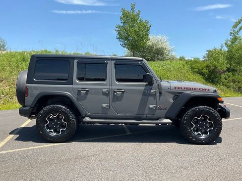 Used 2023 Jeep Wrangler Unlimited Rubicon w/ Cold Weather Group AWD/4WD image 30