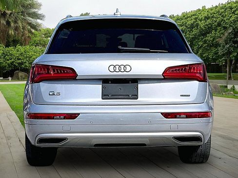 Used 2019 Audi Q5 2.0T Premium Plus w/ Premium Plus Package AWD/4WD image 3