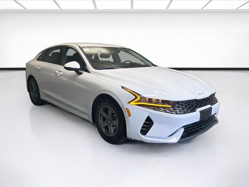 Used 2022 Kia K5 LXS FWD image 3