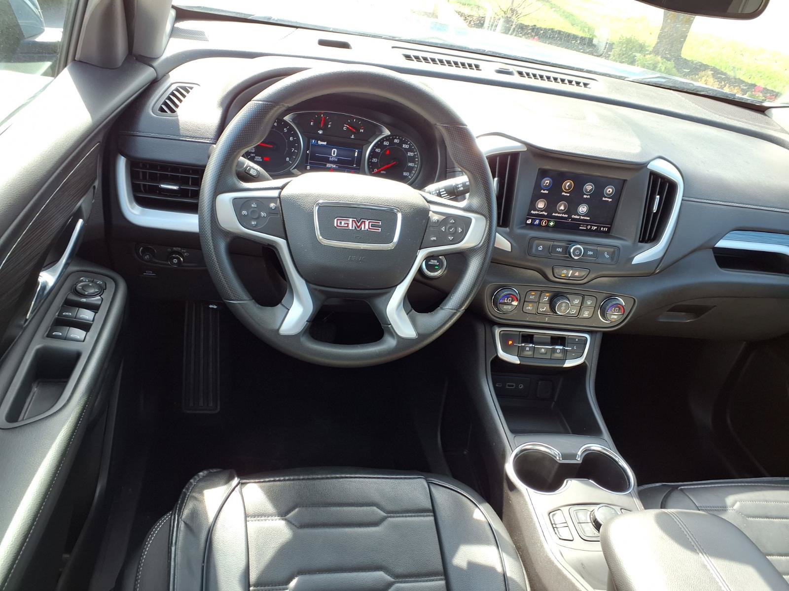 Used 2024 GMC Terrain SLE w/ Driver Convenience Package AWD/4WD image 4