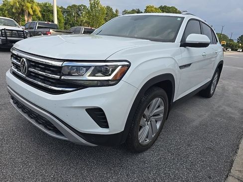 Used 2021 Volkswagen Atlas Cross Sport SE FWD image 3