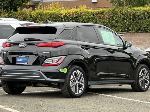 Used 2023 Hyundai Kona SE FWD image 5