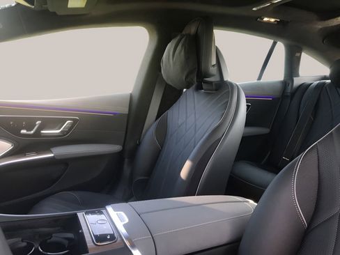 Used 2023 Mercedes-Benz EQS 580 580 image 43