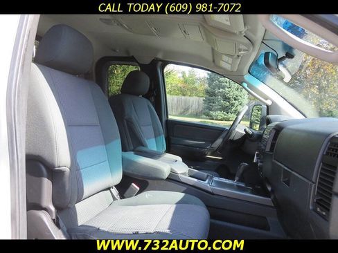 Used 2008 Nissan Titan SE image 7