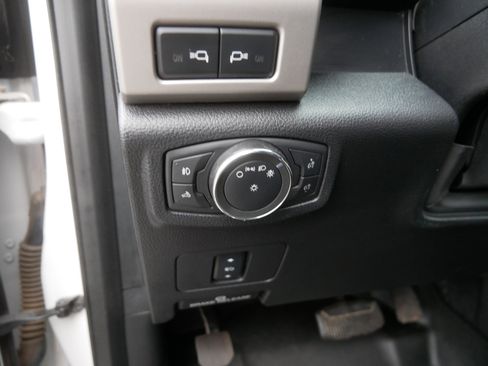 Used 2017 Ford F350 Lariat w/ Chrome Package AWD/4WD image 23