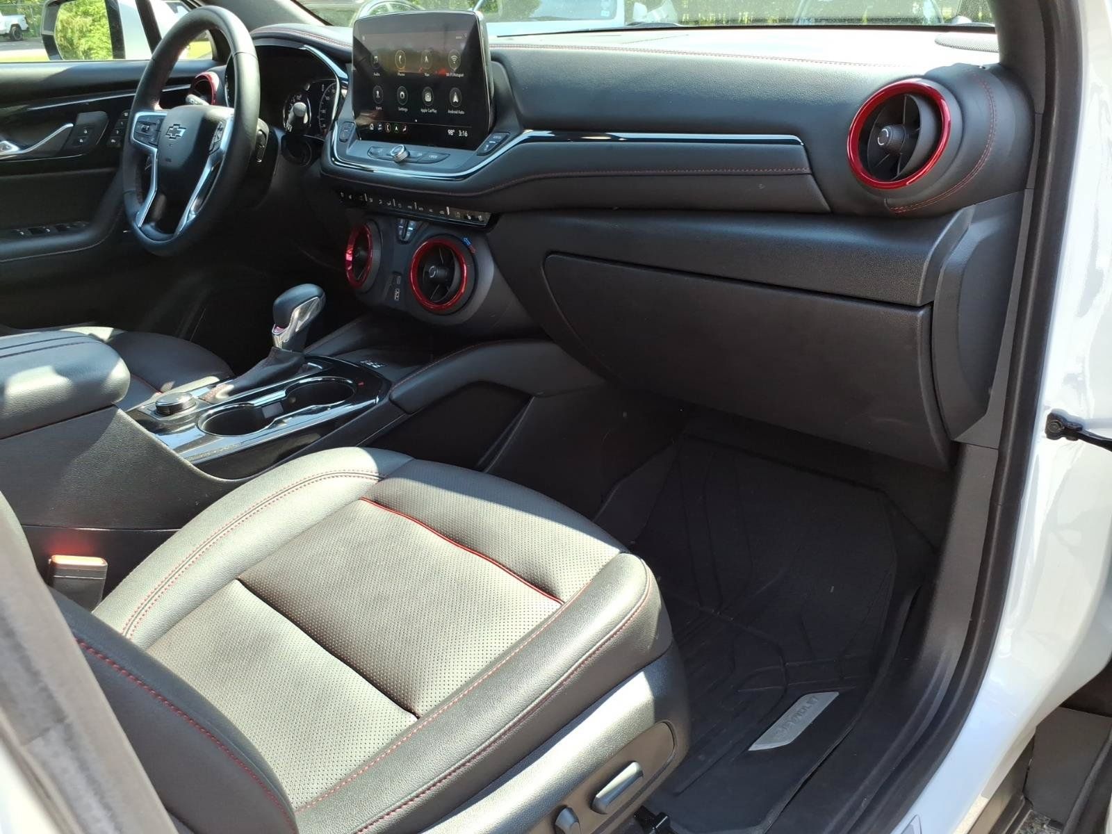 Certified 2024 Chevrolet Blazer RS w/ Enhanced Convenience Package AWD/4WD image 10