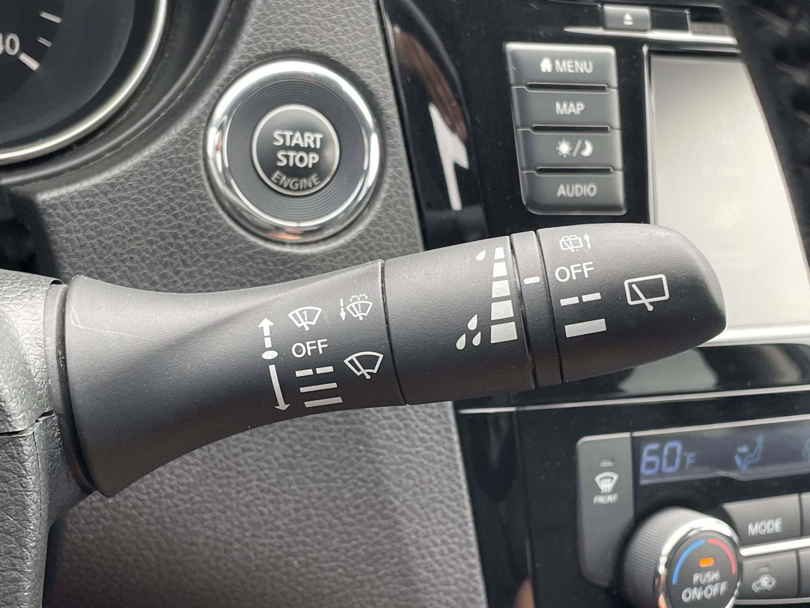 Used 2019 Nissan Rogue SV w/ Premium Package AWD/4WD image 14